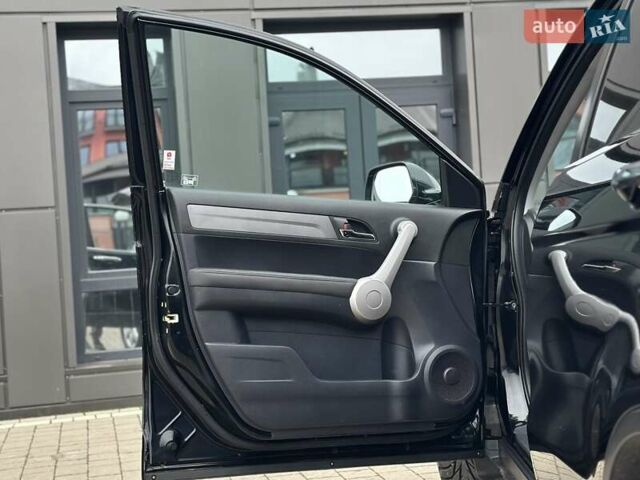 Чорний Хонда СРВ, об'ємом двигуна 2 л та пробігом 185 тис. км за 10150 $, фото 50 на Automoto.ua