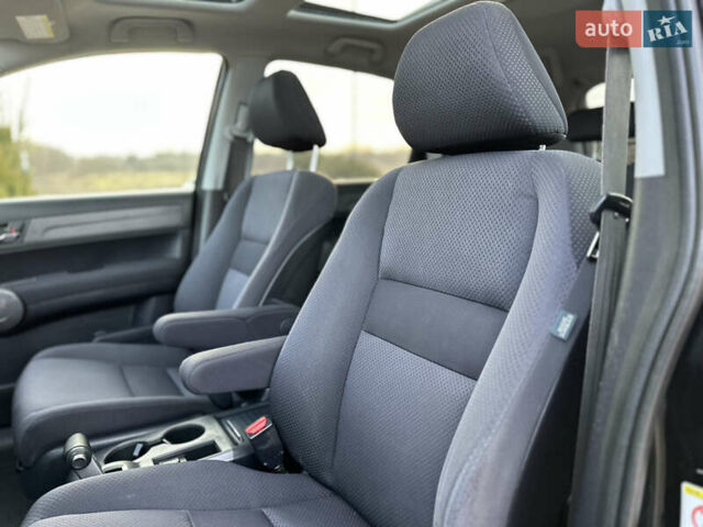 Черный Хонда СРВ, объемом двигателя 2.2 л и пробегом 165 тыс. км за 10499 $, фото 72 на Automoto.ua