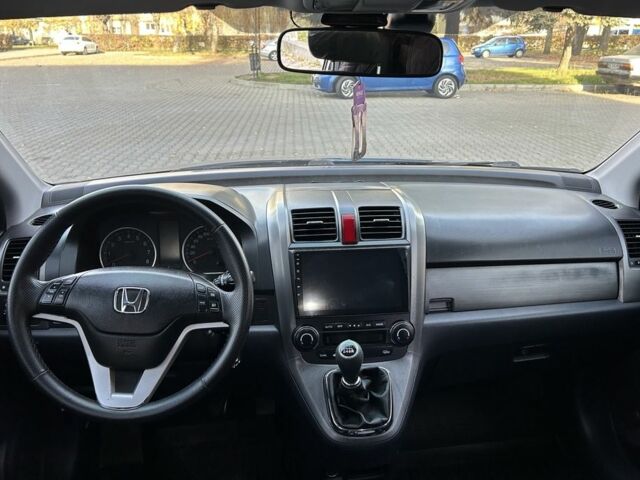 Чорний Хонда СРВ, об'ємом двигуна 2 л та пробігом 246 тис. км за 8500 $, фото 9 на Automoto.ua