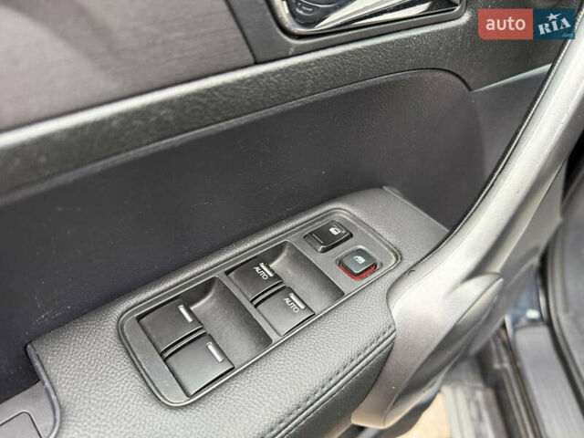 Черный Хонда СРВ, объемом двигателя 2.35 л и пробегом 226 тыс. км за 10800 $, фото 19 на Automoto.ua