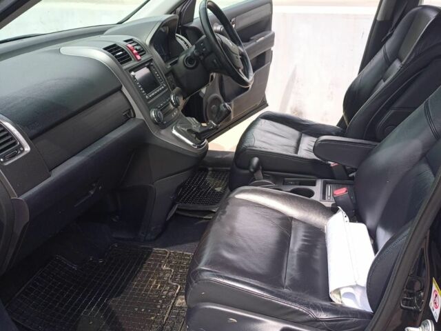 Черный Хонда СРВ, объемом двигателя 2.2 л и пробегом 145 тыс. км за 4500 $, фото 6 на Automoto.ua