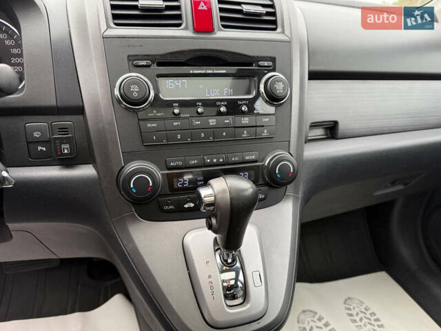 Черный Хонда СРВ, объемом двигателя 2.35 л и пробегом 226 тыс. км за 10800 $, фото 15 на Automoto.ua