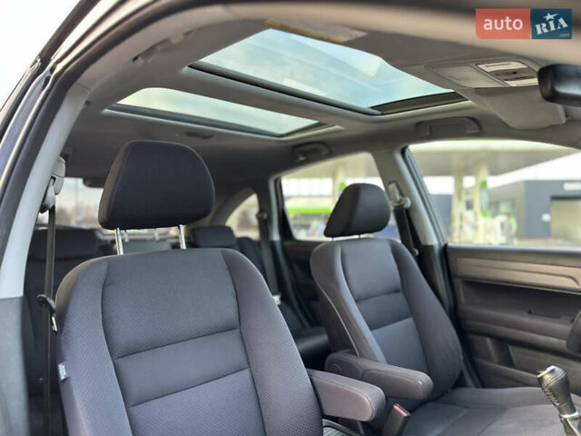 Черный Хонда СРВ, объемом двигателя 2.2 л и пробегом 165 тыс. км за 10499 $, фото 81 на Automoto.ua