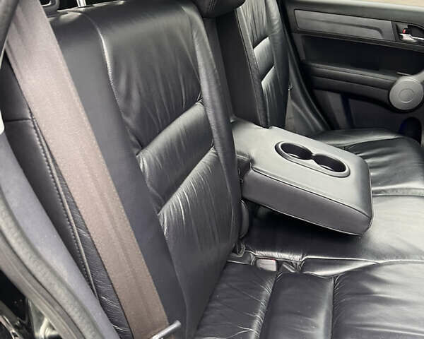 Черный Хонда СРВ, объемом двигателя 2.35 л и пробегом 230 тыс. км за 10400 $, фото 13 на Automoto.ua