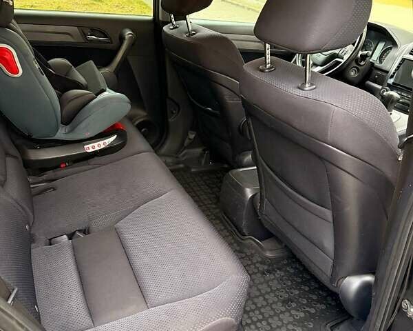 Черный Хонда СРВ, объемом двигателя 2 л и пробегом 202 тыс. км за 12500 $, фото 13 на Automoto.ua