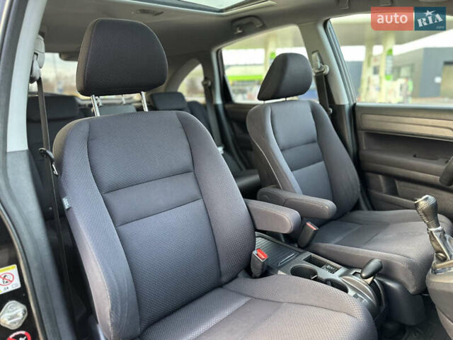 Черный Хонда СРВ, объемом двигателя 2.2 л и пробегом 165 тыс. км за 10499 $, фото 80 на Automoto.ua