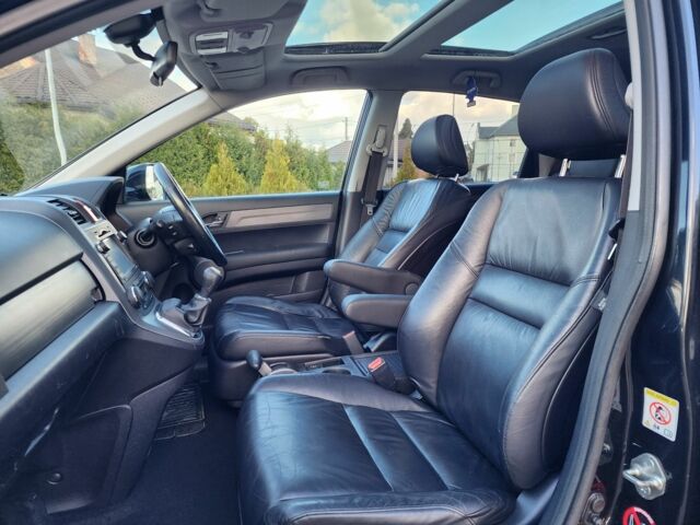 Черный Хонда СРВ, объемом двигателя 2.2 л и пробегом 157 тыс. км за 4072 $, фото 18 на Automoto.ua