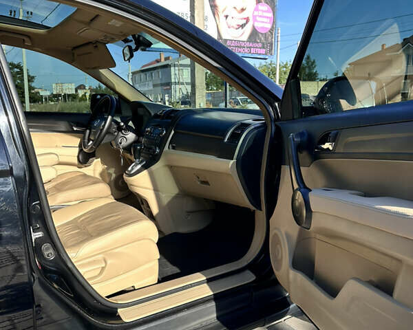 Чорний Хонда СРВ, об'ємом двигуна 2.4 л та пробігом 230 тис. км за 12900 $, фото 25 на Automoto.ua