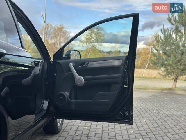 Черный Хонда СРВ, объемом двигателя 2 л и пробегом 185 тыс. км за 10750 $, фото 25 на Automoto.ua