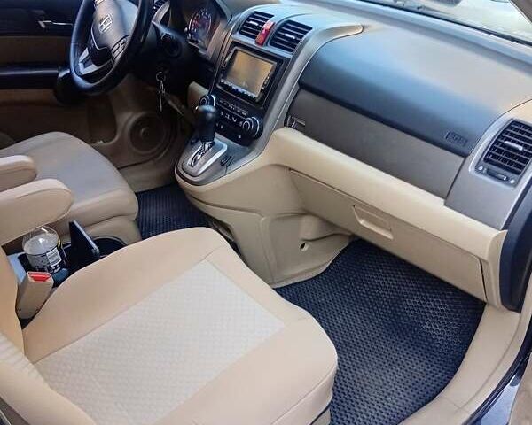 Черный Хонда СРВ, объемом двигателя 2.35 л и пробегом 242 тыс. км за 10500 $, фото 4 на Automoto.ua