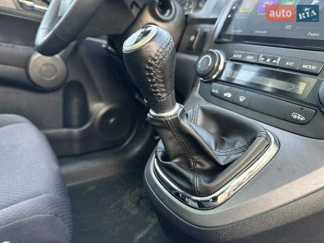 Черный Хонда СРВ, объемом двигателя 2.2 л и пробегом 165 тыс. км за 10499 $, фото 82 на Automoto.ua