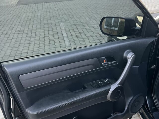 Черный Хонда СРВ, объемом двигателя 2.4 л и пробегом 290 тыс. км за 10500 $, фото 17 на Automoto.ua