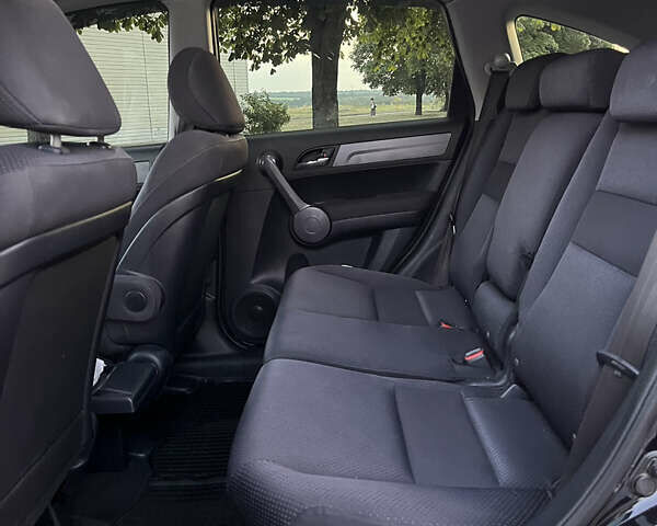 Чорний Хонда СРВ, об'ємом двигуна 2.35 л та пробігом 285 тис. км за 10200 $, фото 7 на Automoto.ua