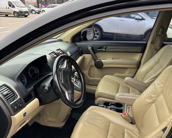 Черный Хонда СРВ, объемом двигателя 2.4 л и пробегом 312 тыс. км за 10000 $, фото 4 на Automoto.ua