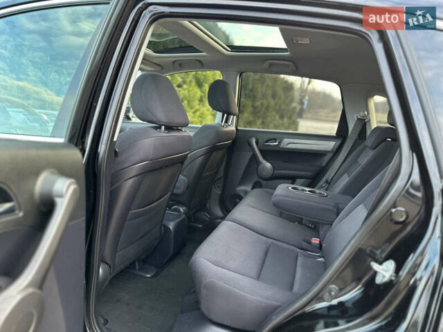 Черный Хонда СРВ, объемом двигателя 2.2 л и пробегом 165 тыс. км за 10499 $, фото 94 на Automoto.ua