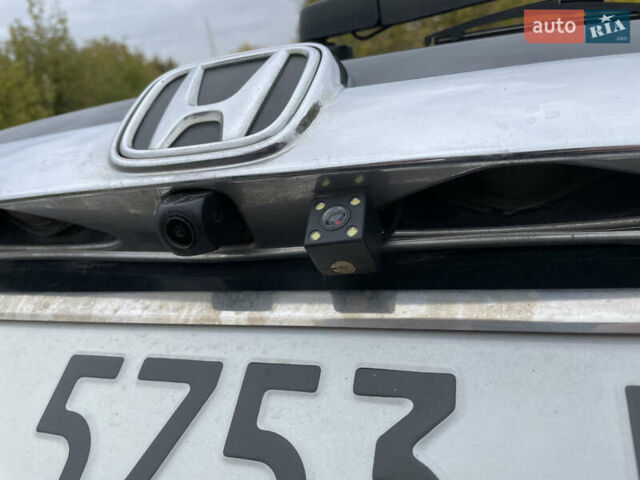 Черный Хонда СРВ, объемом двигателя 2 л и пробегом 279 тыс. км за 11400 $, фото 10 на Automoto.ua