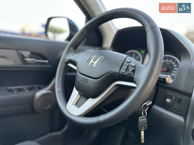 Черный Хонда СРВ, объемом двигателя 2.2 л и пробегом 165 тыс. км за 10499 $, фото 84 на Automoto.ua