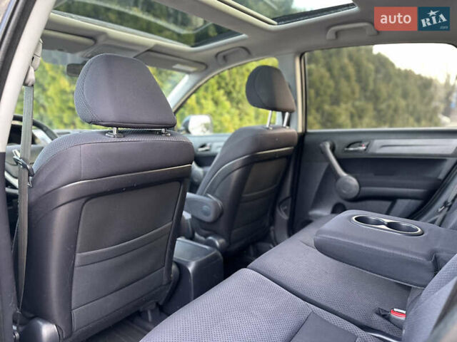 Черный Хонда СРВ, объемом двигателя 2.2 л и пробегом 165 тыс. км за 10499 $, фото 97 на Automoto.ua