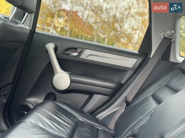 Черный Хонда СРВ, объемом двигателя 2 л и пробегом 185 тыс. км за 10750 $, фото 34 на Automoto.ua