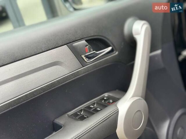 Чорний Хонда СРВ, об'ємом двигуна 2 л та пробігом 185 тис. км за 10150 $, фото 51 на Automoto.ua