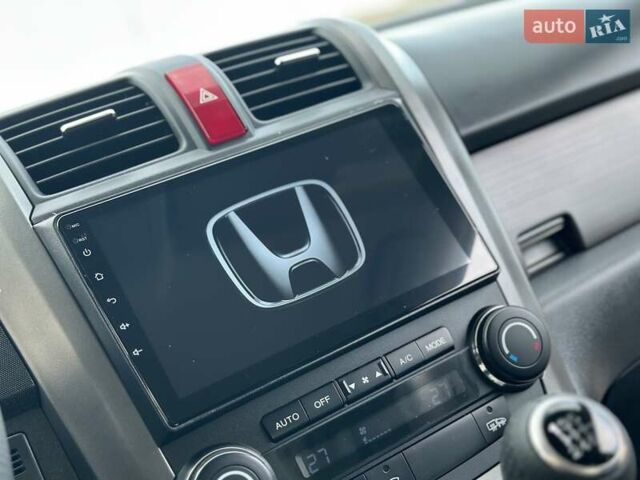Чорний Хонда СРВ, об'ємом двигуна 2 л та пробігом 191 тис. км за 10450 $, фото 77 на Automoto.ua