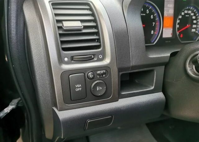 Черный Хонда СРВ, объемом двигателя 2 л и пробегом 193 тыс. км за 4600 $, фото 23 на Automoto.ua