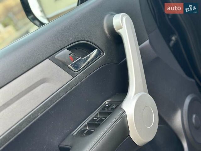 Чорний Хонда СРВ, об'ємом двигуна 2 л та пробігом 191 тис. км за 10450 $, фото 86 на Automoto.ua