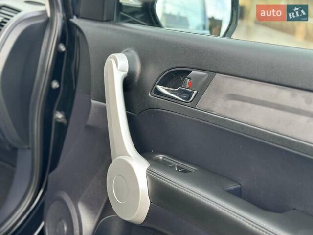 Чорний Хонда СРВ, об'ємом двигуна 2 л та пробігом 191 тис. км за 10450 $, фото 74 на Automoto.ua