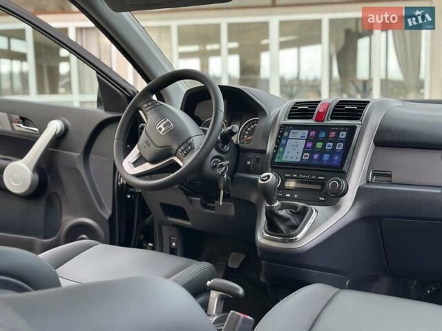 Чорний Хонда СРВ, об'ємом двигуна 2 л та пробігом 191 тис. км за 10450 $, фото 70 на Automoto.ua