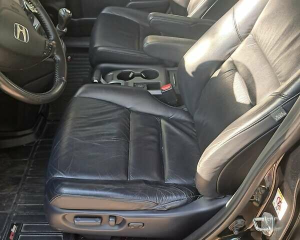 Черный Хонда СРВ, объемом двигателя 2.2 л и пробегом 231 тыс. км за 12500 $, фото 3 на Automoto.ua
