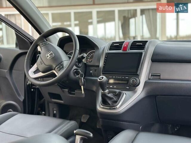 Чорний Хонда СРВ, об'ємом двигуна 2 л та пробігом 191 тис. км за 10450 $, фото 49 на Automoto.ua