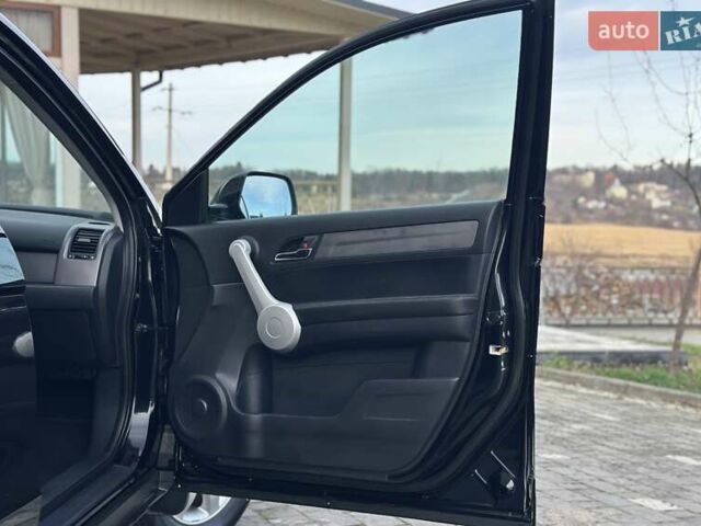 Чорний Хонда СРВ, об'ємом двигуна 2 л та пробігом 191 тис. км за 10450 $, фото 75 на Automoto.ua