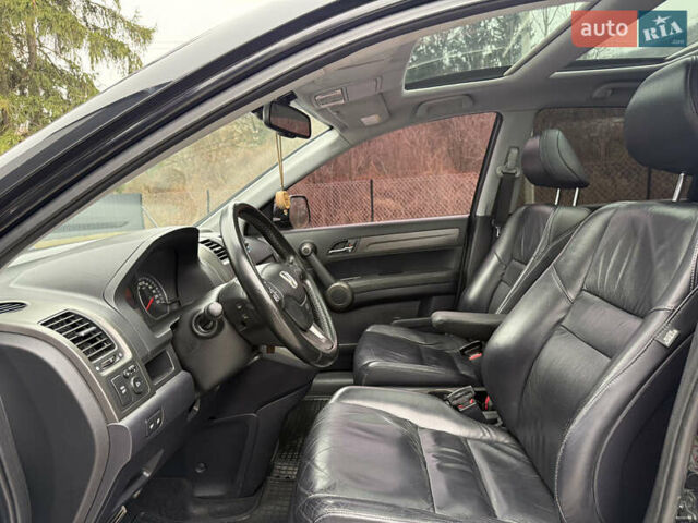 Черный Хонда СРВ, объемом двигателя 2.2 л и пробегом 227 тыс. км за 13000 $, фото 26 на Automoto.ua