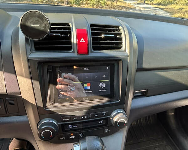 Чорний Хонда СРВ, об'ємом двигуна 2 л та пробігом 159 тис. км за 11650 $, фото 18 на Automoto.ua