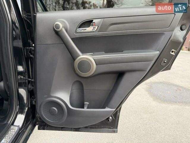 Черный Хонда СРВ, объемом двигателя 2.4 л и пробегом 151 тыс. км за 12777 $, фото 66 на Automoto.ua