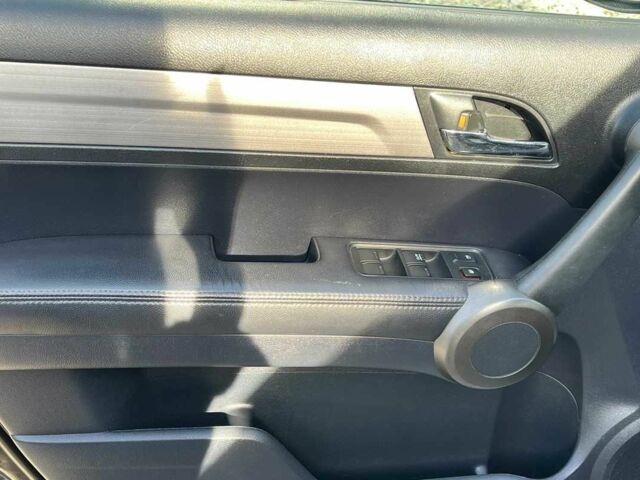 Чорний Хонда СРВ, об'ємом двигуна 2.4 л та пробігом 204 тис. км за 11300 $, фото 22 на Automoto.ua