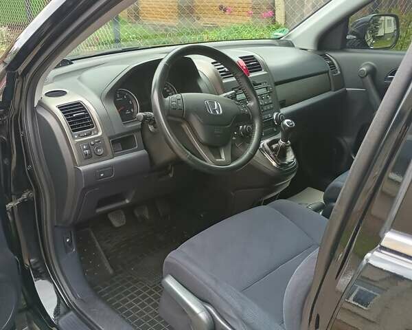 Черный Хонда СРВ, объемом двигателя 2.2 л и пробегом 234 тыс. км за 12300 $, фото 3 на Automoto.ua