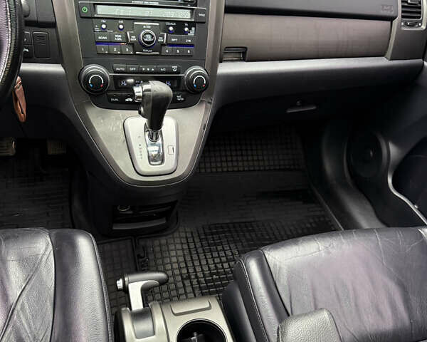 Черный Хонда СРВ, объемом двигателя 2.2 л и пробегом 279 тыс. км за 13000 $, фото 29 на Automoto.ua