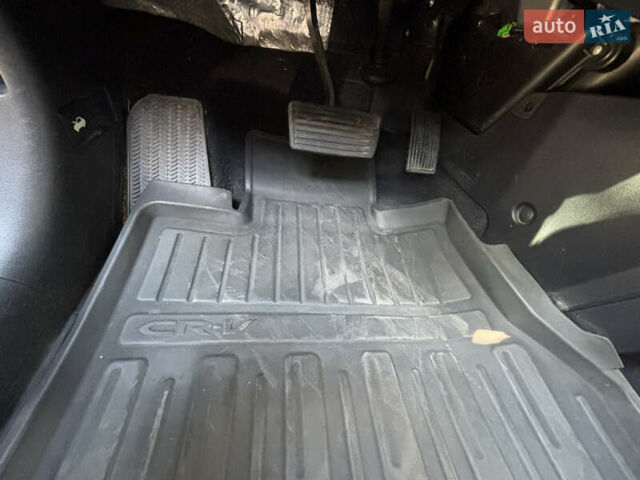 Чорний Хонда СРВ, об'ємом двигуна 2 л та пробігом 159 тис. км за 11650 $, фото 23 на Automoto.ua