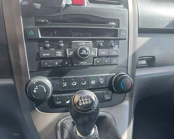 Черный Хонда СРВ, объемом двигателя 2.2 л и пробегом 140 тыс. км за 12900 $, фото 7 на Automoto.ua