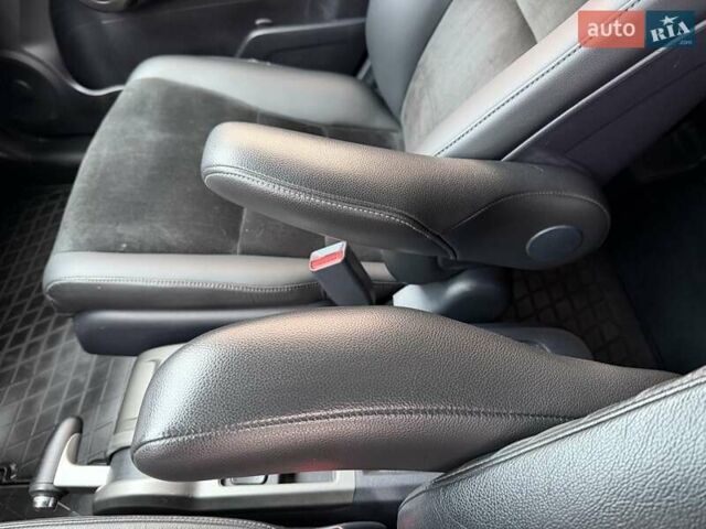 Черный Хонда СРВ, объемом двигателя 2.4 л и пробегом 151 тыс. км за 12777 $, фото 50 на Automoto.ua