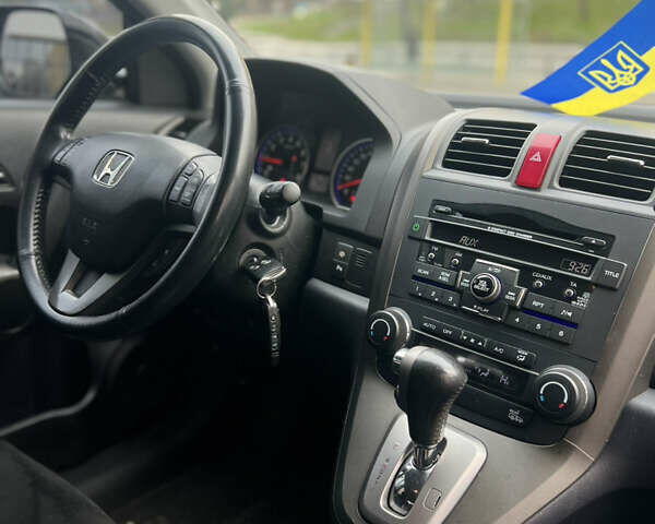 Черный Хонда СРВ, объемом двигателя 2.4 л и пробегом 71 тыс. км за 13499 $, фото 16 на Automoto.ua