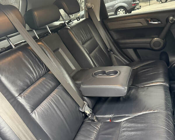 Черный Хонда СРВ, объемом двигателя 2.2 л и пробегом 227 тыс. км за 13000 $, фото 20 на Automoto.ua