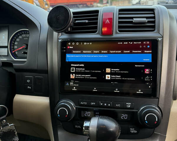 Черный Хонда СРВ, объемом двигателя 2.4 л и пробегом 200 тыс. км за 12500 $, фото 4 на Automoto.ua