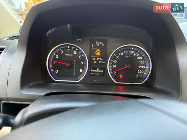 Черный Хонда СРВ, объемом двигателя 2.4 л и пробегом 200 тыс. км за 12500 $, фото 15 на Automoto.ua