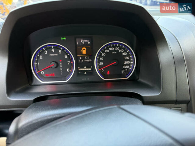 Черный Хонда СРВ, объемом двигателя 2.4 л и пробегом 200 тыс. км за 12500 $, фото 5 на Automoto.ua