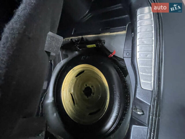 Черный Хонда СРВ, объемом двигателя 2.2 л и пробегом 248 тыс. км за 12700 $, фото 56 на Automoto.ua