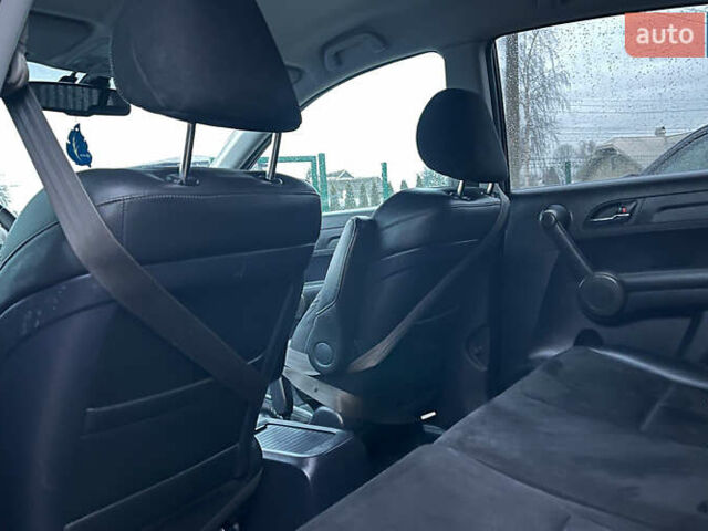 Чорний Хонда СРВ, об'ємом двигуна 2 л та пробігом 245 тис. км за 13100 $, фото 17 на Automoto.ua