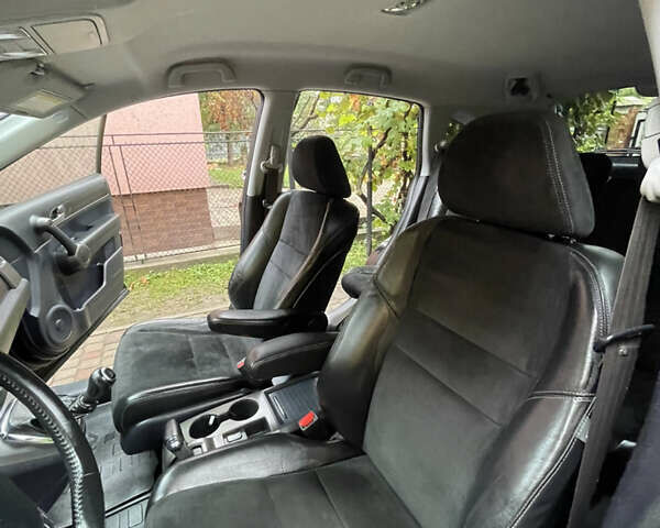 Черный Хонда СРВ, объемом двигателя 2.2 л и пробегом 248 тыс. км за 12700 $, фото 42 на Automoto.ua