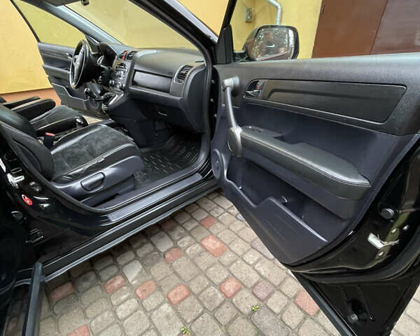 Черный Хонда СРВ, объемом двигателя 2.2 л и пробегом 248 тыс. км за 12700 $, фото 51 на Automoto.ua